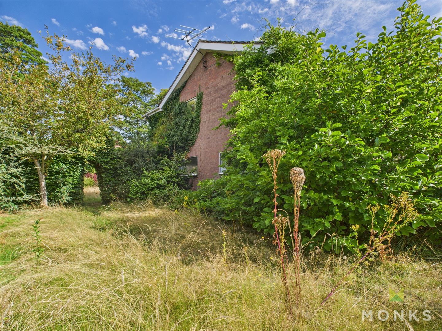 Thorndale 28 Soulton Road, Wem, SY4 5HR SSTC